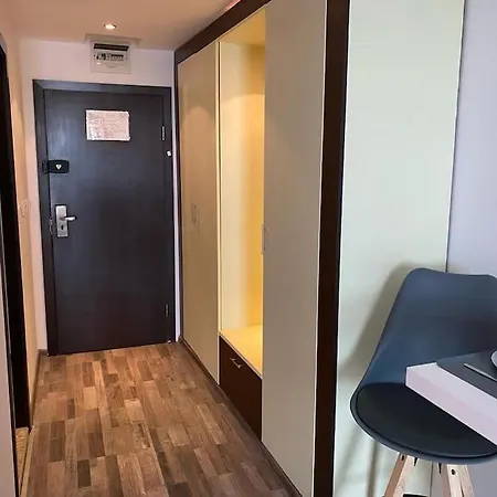 Apartment Directly On Sunny Beach *